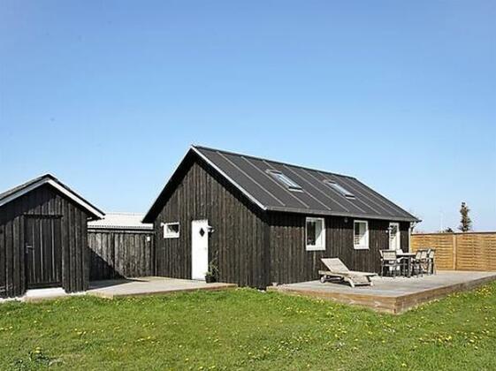 Two-Bedroom Holiday home in Lokken 28 - Photo2