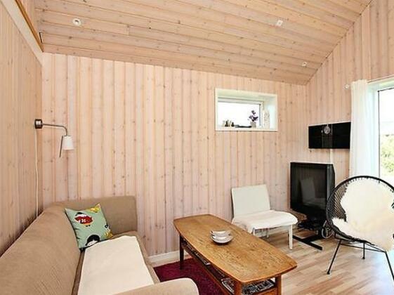Two-Bedroom Holiday home in Lokken 28 - Photo3