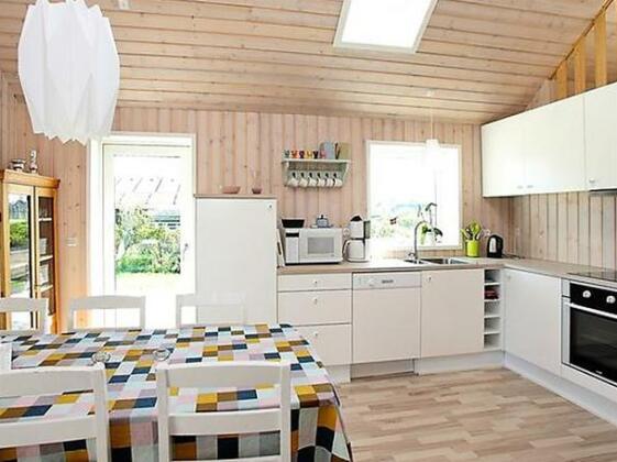 Two-Bedroom Holiday home in Lokken 28 - Photo4