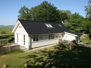 Two-Bedroom Holiday home in Holbaek 2