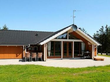 Four-Bedroom Holiday home in Ulfborg 1