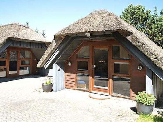 Two-Bedroom Holiday home in Ringkobing 10