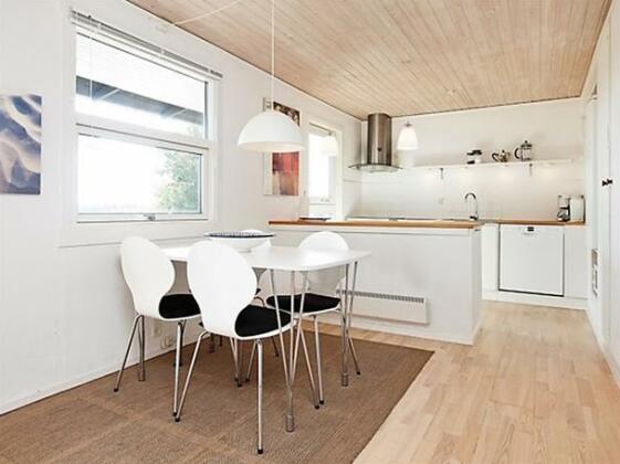 Two-Bedroom Holiday home in Kalundborg 1 - Photo4
