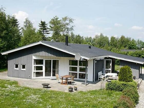 Five-Bedroom Holiday home in Knebel 2 - Photo2