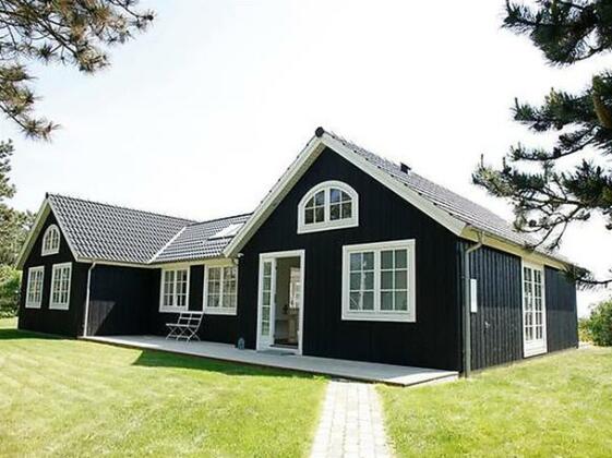 Four-Bedroom Holiday home in Knebel 4 - Photo3