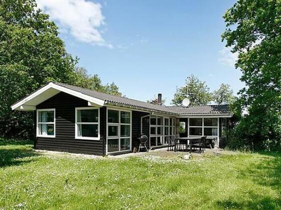 Four-Bedroom Holiday home in Knebel 7 - Photo2