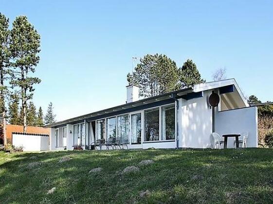 Four-Bedroom Holiday home in Knebel 8 - Photo5
