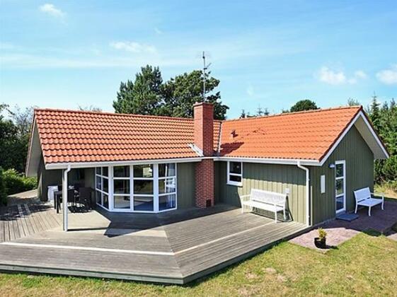 Three-Bedroom Holiday home in Knebel 12