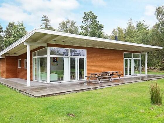 Three-Bedroom Holiday home in Knebel 18
