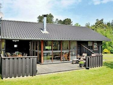 Three-Bedroom Holiday home in Knebel 27