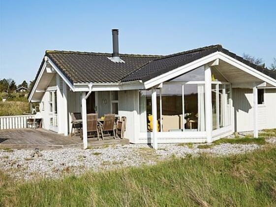 Two-Bedroom Holiday home in Knebel 9