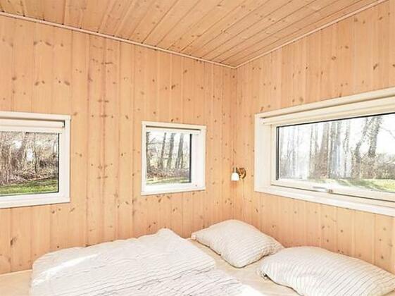 Three-Bedroom Holiday home in Sjolund 5 - Photo5