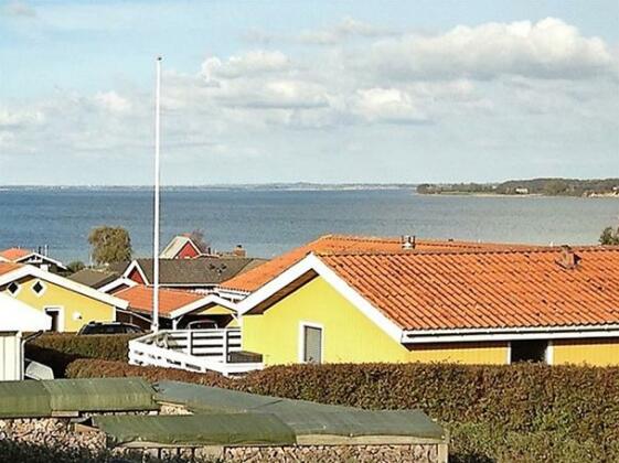 Three-Bedroom Holiday home in Sjolund 6