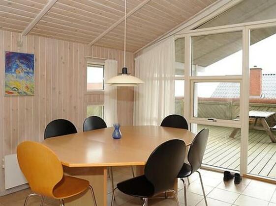 Two-Bedroom Holiday home in Bjert 1 - Photo5