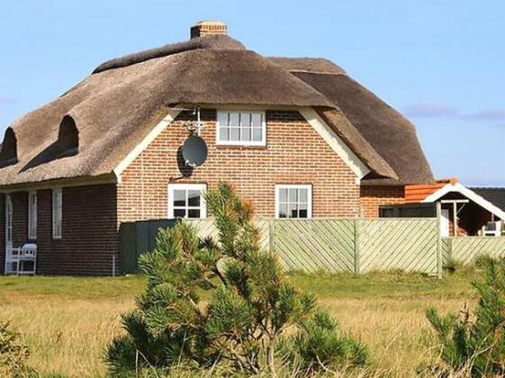 Four-Bedroom Holiday home in Harboore 6