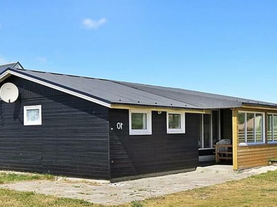 Three-Bedroom Holiday home in Harboore 2 - Photo4