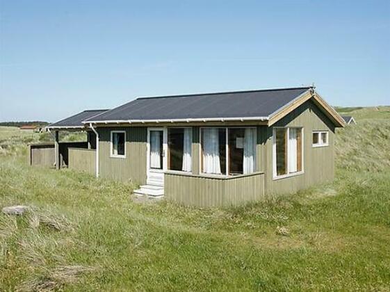 Two-Bedroom Holiday home in Lokken 11 - Photo2