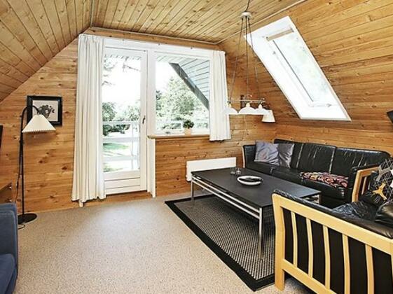 Four-Bedroom Holiday home in Oster Assels 1 - Photo4
