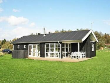 Three-Bedroom Holiday home in Oster Assels 3