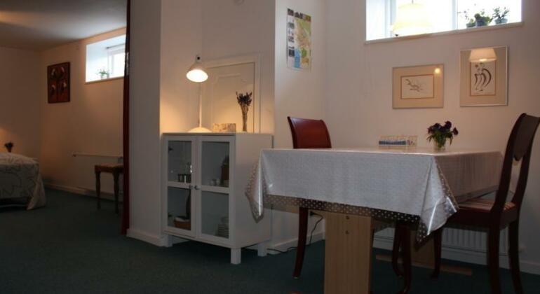 Bed & Bath - Photo3