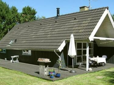 Three-Bedroom Holiday home in Farevejle 3