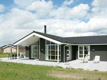 Four-Bedroom Holiday home in Hadsund 12