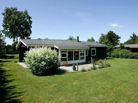 Four-Bedroom Holiday home in Hadsund 16