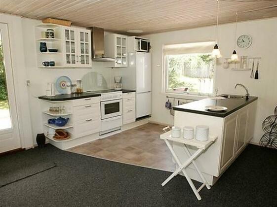 Four-Bedroom Holiday home in Hadsund 16 - Photo5
