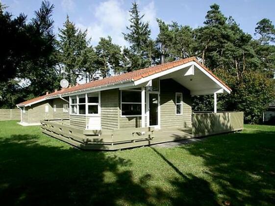 Four-Bedroom Holiday home in Hadsund 19 - Photo2