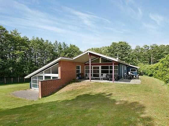 Four-Bedroom Holiday home in Hadsund 25