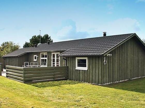 Two-Bedroom Holiday home in Hadsund 7 - Photo2