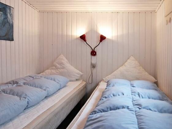 Two-Bedroom Holiday home in Ringkobing 30 - Photo2