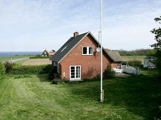 Three-Bedroom Holiday home in Gudhjem 2 - Photo3