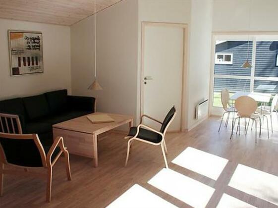 Two-Bedroom Holiday home in Gudhjem 1 - Photo2