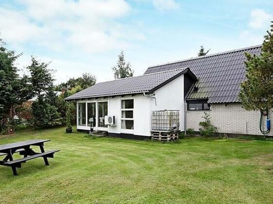 Three-Bedroom Holiday home in Rodby 31 - Photo3