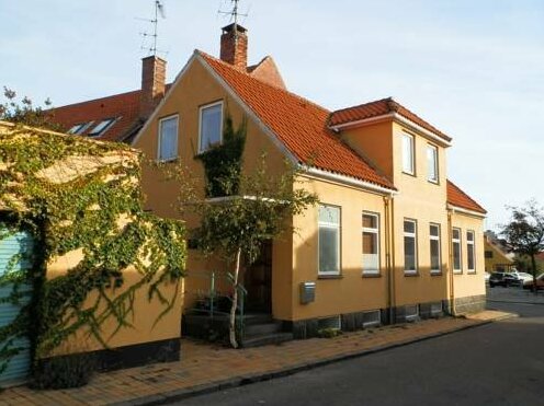 Tvaerstraede Guesthouse