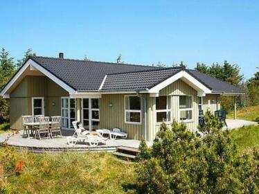 Four-Bedroom Holiday home in Saltum 2