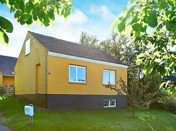 Two-Bedroom Holiday home in Allinge 14 - Photo2