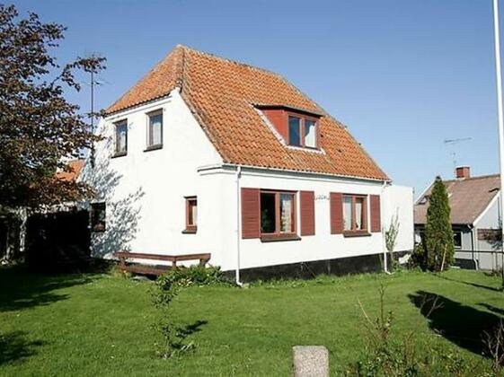 Two-Bedroom Holiday home in Allinge 4 - Photo3