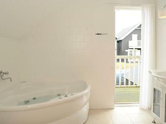 Four-Bedroom Holiday home in Gjern 3 - Photo2