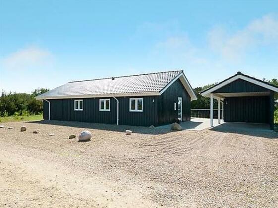 Four-Bedroom Holiday home in Tarm 1