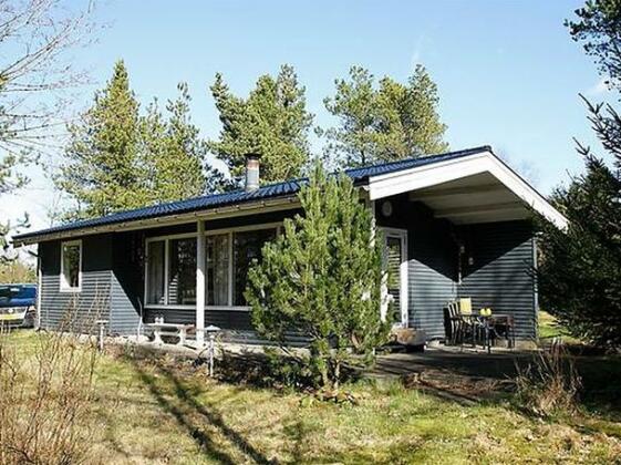 Two-Bedroom Holiday home in Hojslev 1