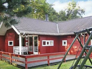 Two-Bedroom Holiday home in Aakirkeby 1