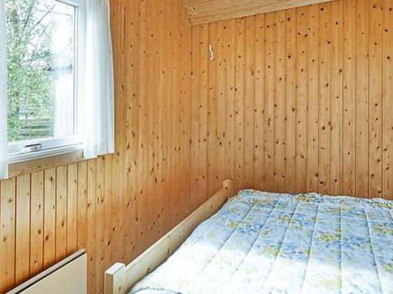 Two-Bedroom Holiday home in Aakirkeby 8 - Photo5