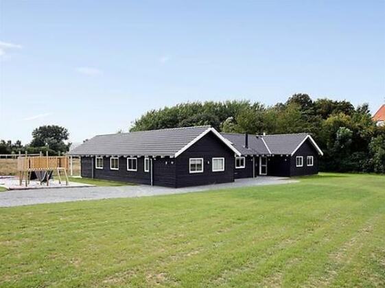 Eight-Bedroom Holiday home in Sydals