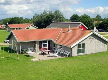 Five-Bedroom Holiday home in Nordborg 2