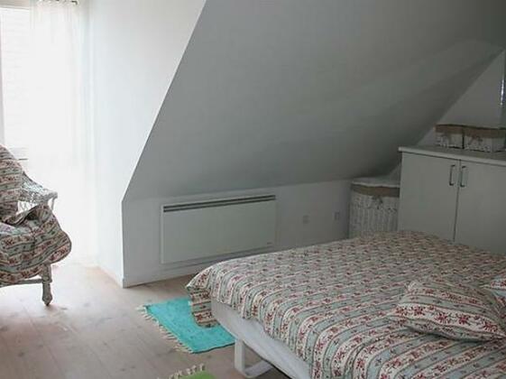 Two-Bedroom Holiday home in Svaneke 3 - Photo4
