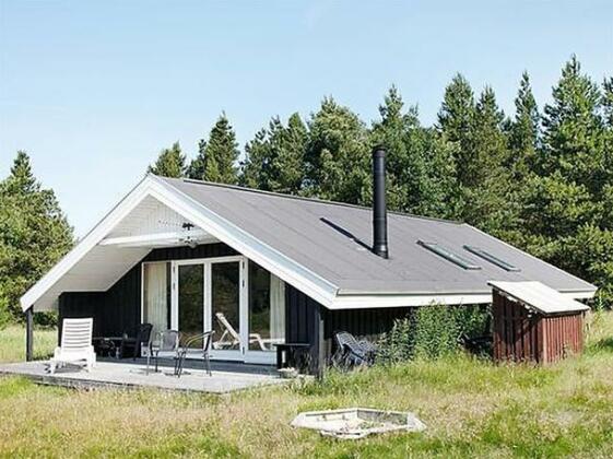 Three-Bedroom Holiday home in Frostrup 2