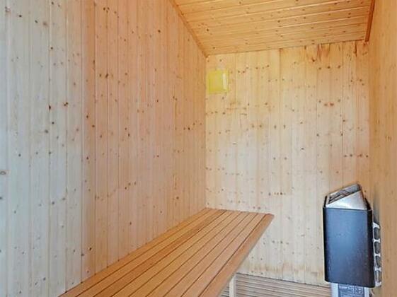 Five-Bedroom Holiday home in Vejers Strand 1 - Photo5