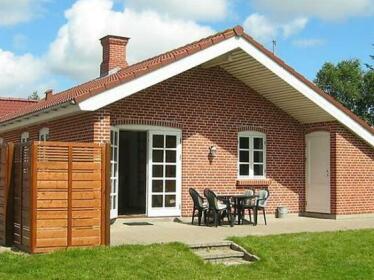 Four-Bedroom Holiday home in Blavand 1